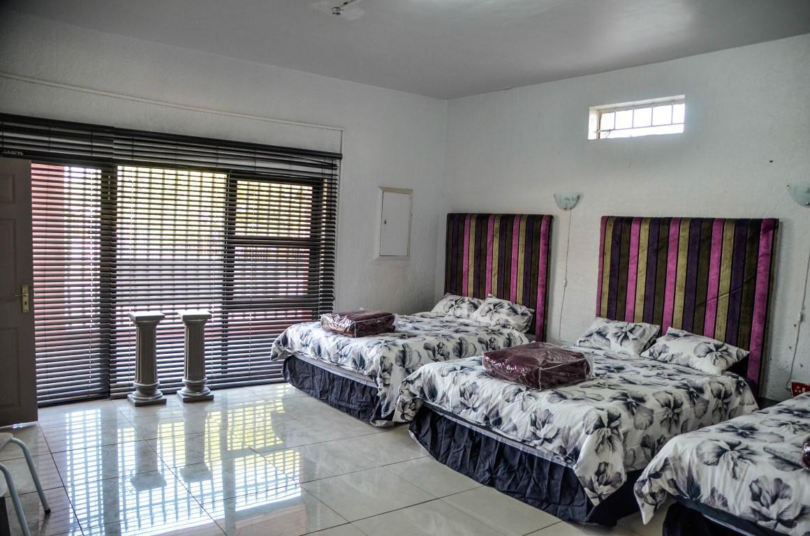 Sani Bonani Guest House Klerksdorp Eksteriør billede