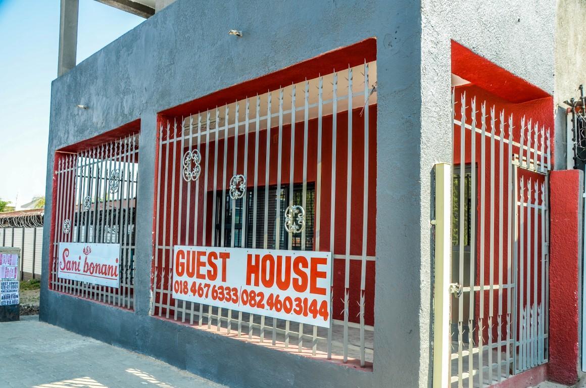Sani Bonani Guest House Klerksdorp Eksteriør billede